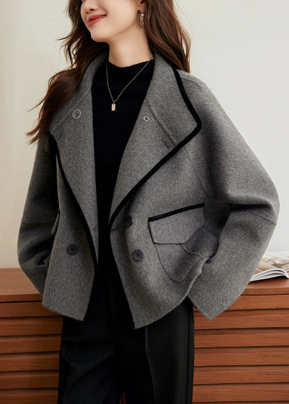 Beautifully Finished Coat in a Timeless Design
