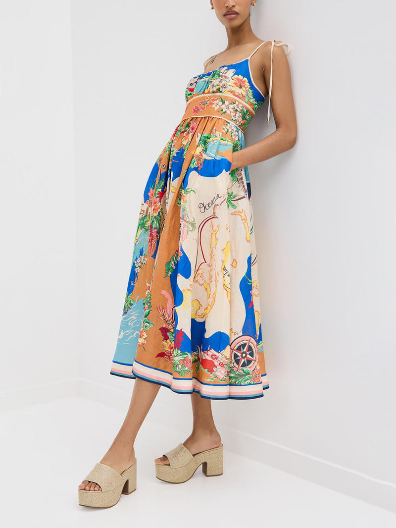 Well Tailored Dress with a Graceful Silhouette