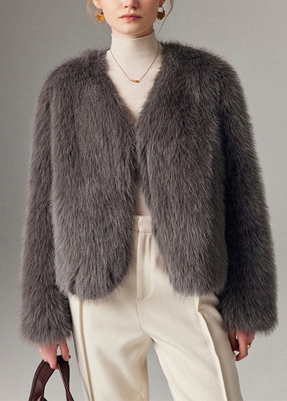 Beautifully Finished Coat in a Timeless Design