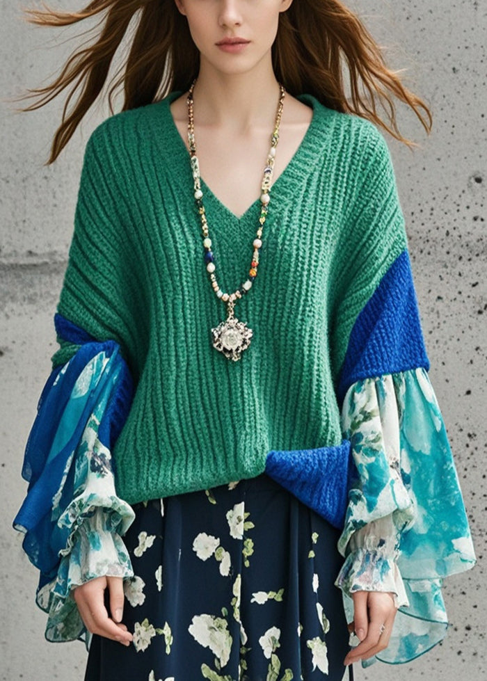Well Tailored Sweater with a Graceful Silhouette
