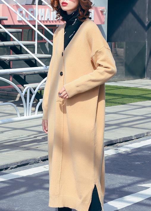 Well Tailored Sweater with a Graceful Silhouette