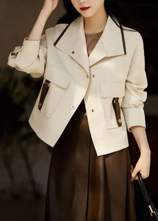 Gracefully Styled Coat for Any Occasion
