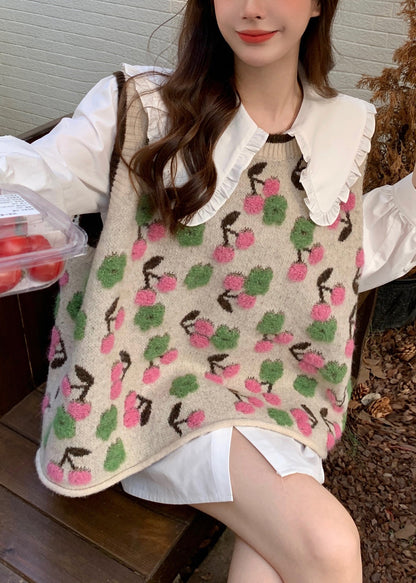 Gracefully Styled Garment for Any Occasion