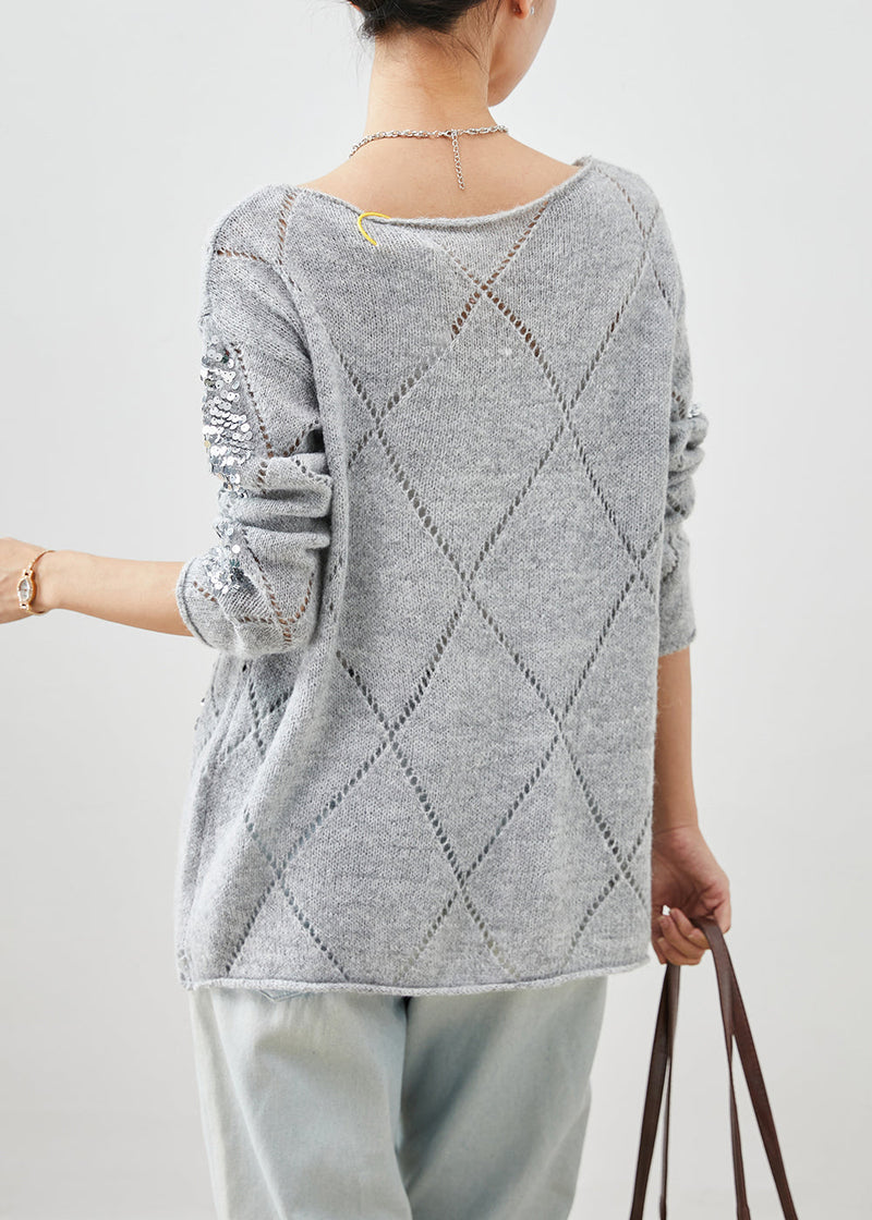 Effortlessly Elegant Sweater with a Timeless Design