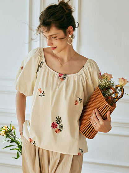 Well Tailored Top with a Graceful Silhouette