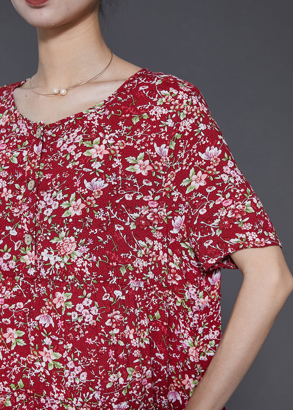 Well Tailored Dress with a Graceful Silhouette