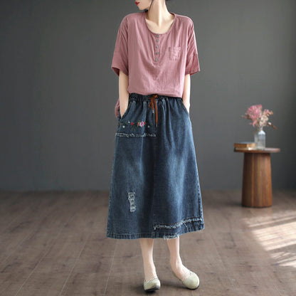 Effortlessly Elegant T-Shirt with a Timeless Design