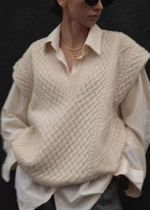 Effortlessly Elegant Cardigan with a Timeless Design