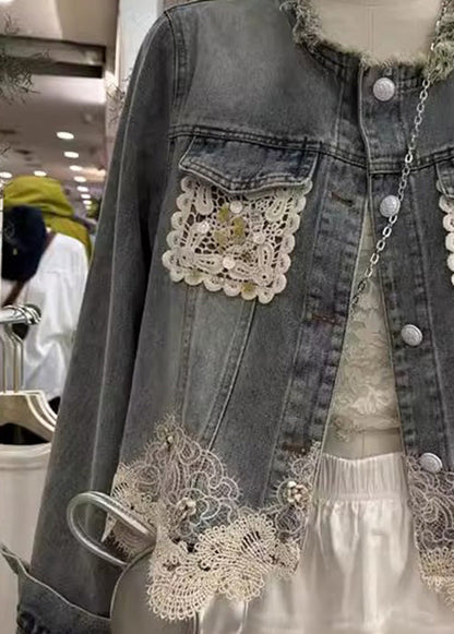 Effortlessly Elegant Jacket with a Timeless Design