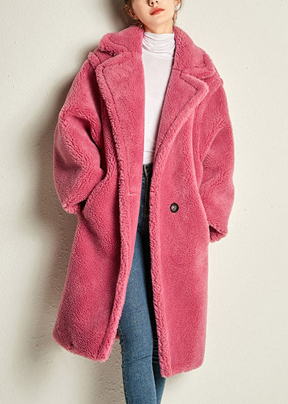 Well Tailored Coat with a Graceful Silhouette