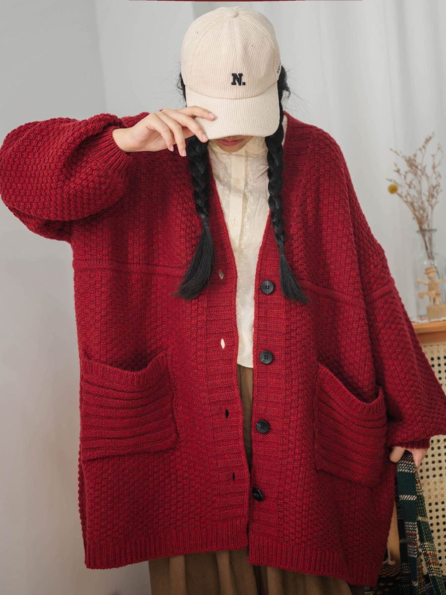 Well Tailored Sweater with a Graceful Silhouette