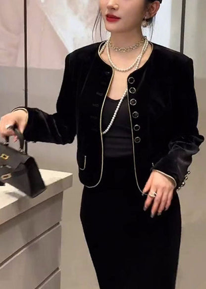 Effortlessly Elegant Coat with a Timeless Design