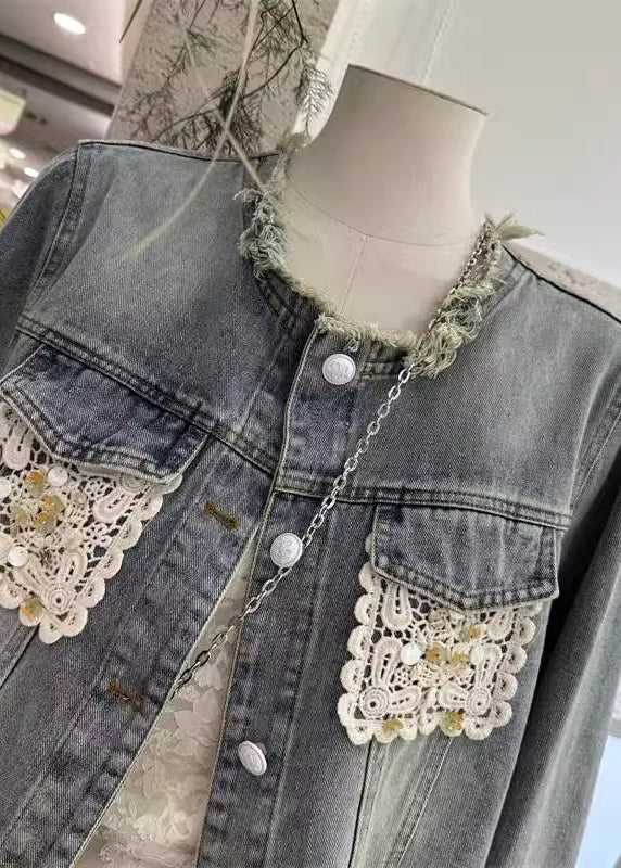 Effortlessly Elegant Jacket with a Timeless Design