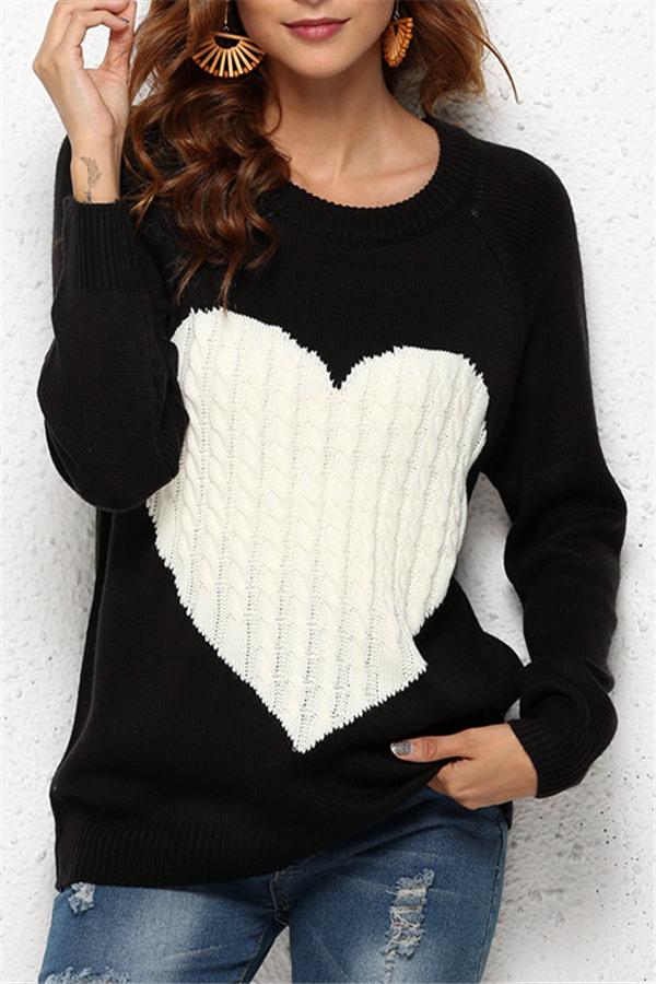 Effortlessly Elegant Sweater with a Timeless Design