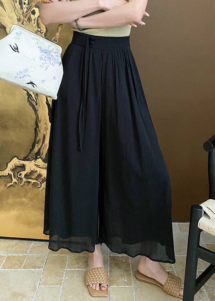Well Tailored Pants with a Graceful Silhouette