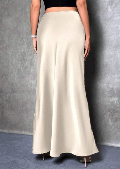 Effortlessly Elegant Garment with a Timeless Design