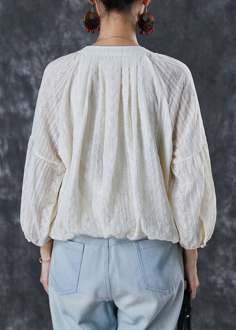 Well Tailored Shirt with a Graceful Silhouette