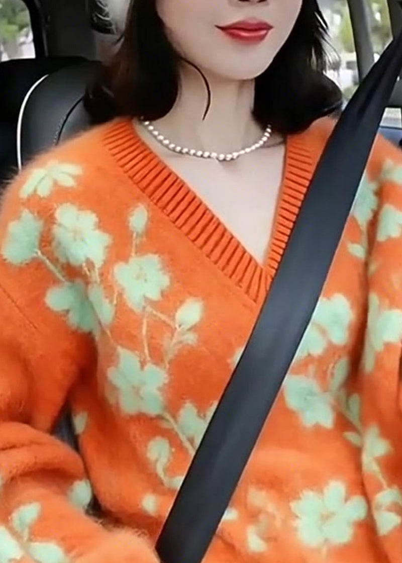 Classic Vintage Sweater with a Flattering Fit