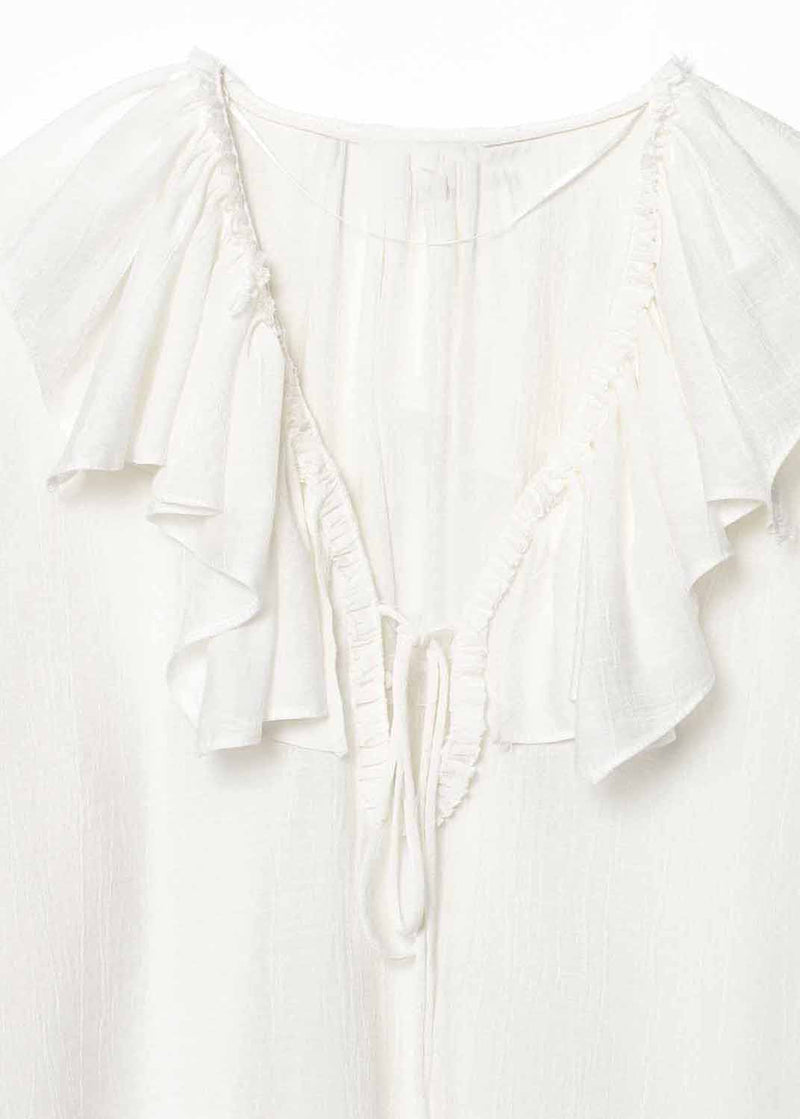 Effortlessly Elegant Top with a Timeless Design