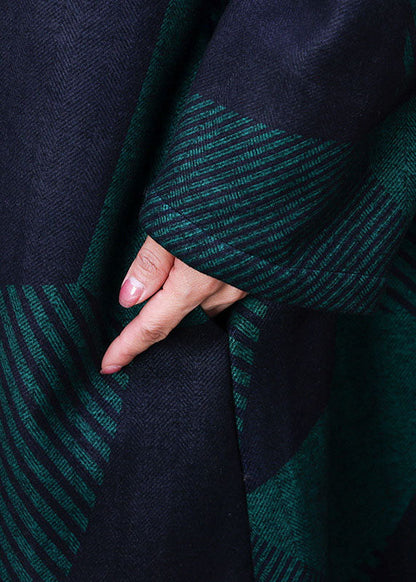 Well Tailored Coat with a Graceful Silhouette