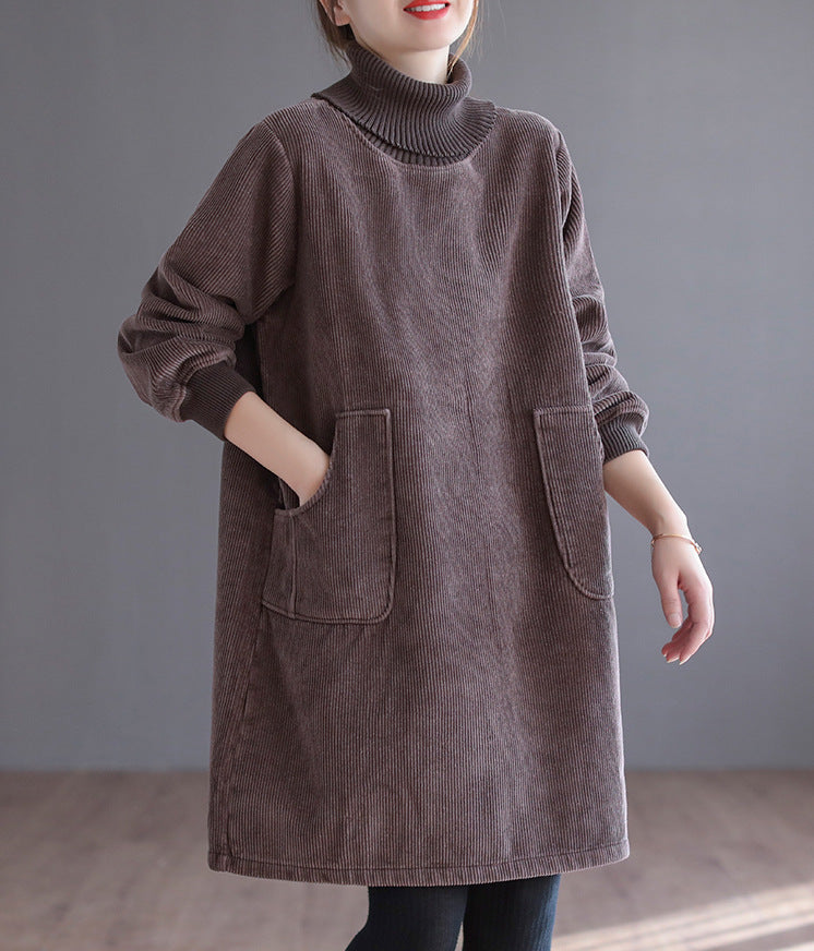 A Vintage Style Top with Delicate Timeless Details