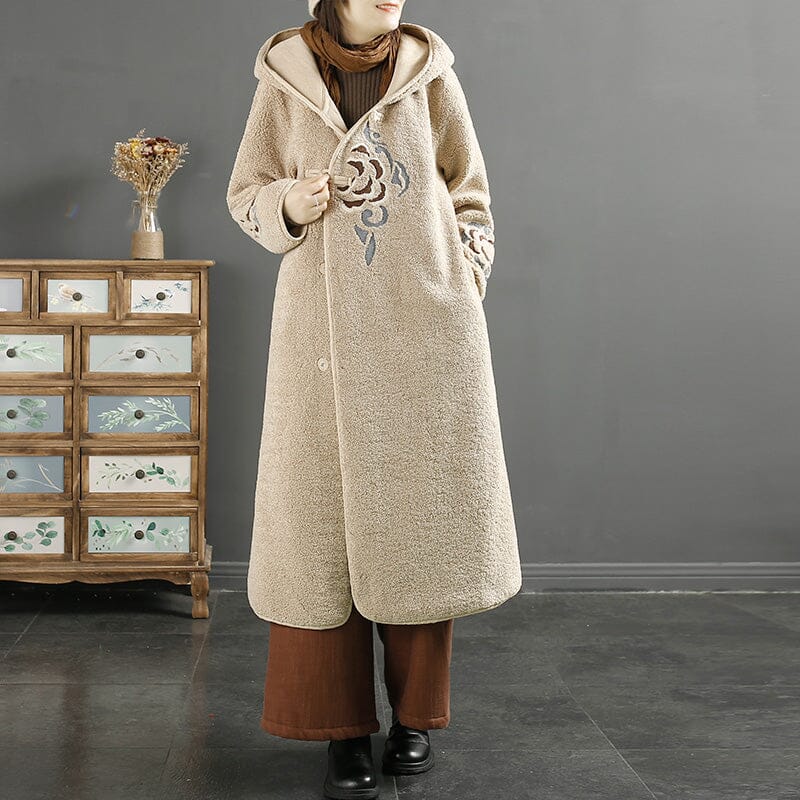 Well Tailored Coat with a Graceful Silhouette