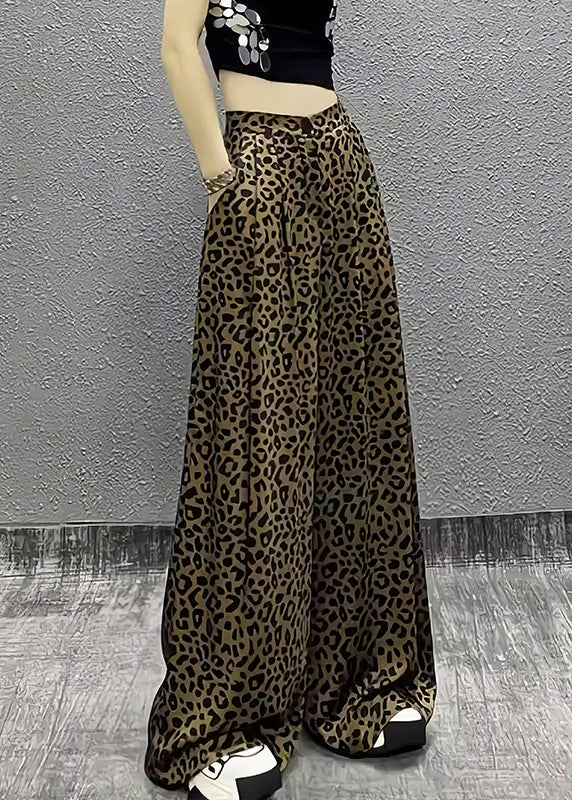 Well Tailored Pants with a Graceful Silhouette