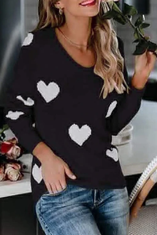 Beautifully Finished Sweater in a Timeless Design