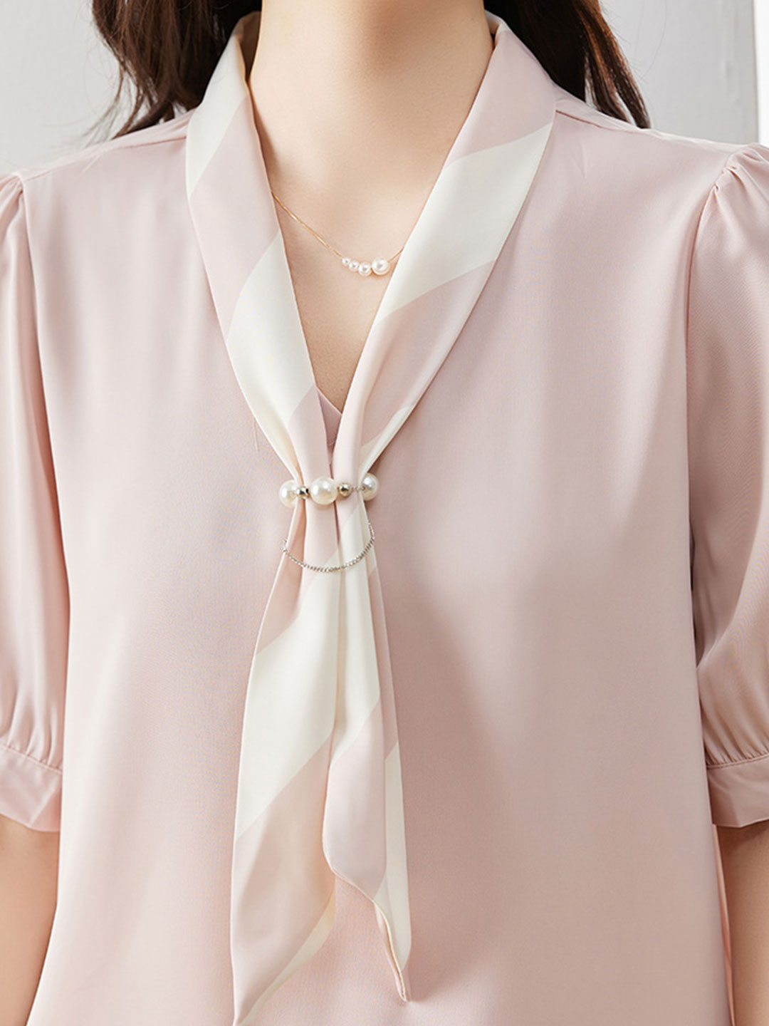 Effortlessly Elegant Shirt with a Timeless Design