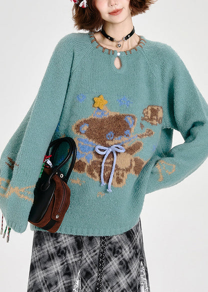 Effortlessly Elegant Sweater with a Timeless Design