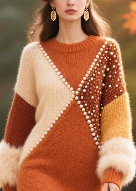 Well Tailored Sweater with a Graceful Silhouette