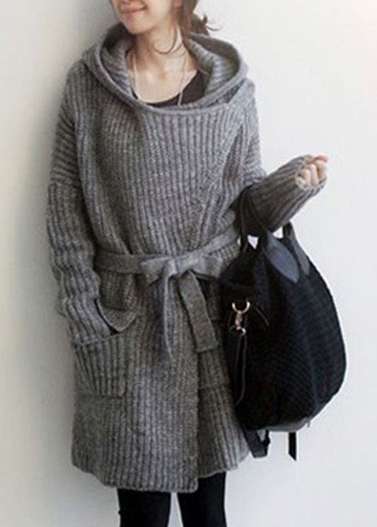 Well Tailored Sweater with a Graceful Silhouette