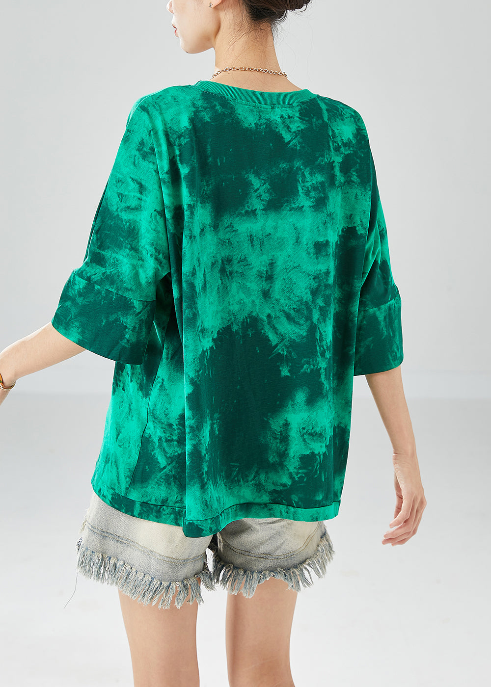Effortlessly Elegant Garment with a Timeless Design