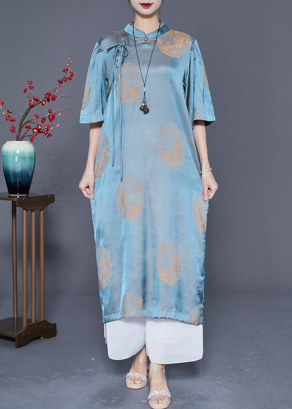 Gracefully Styled Dress for Any Occasion