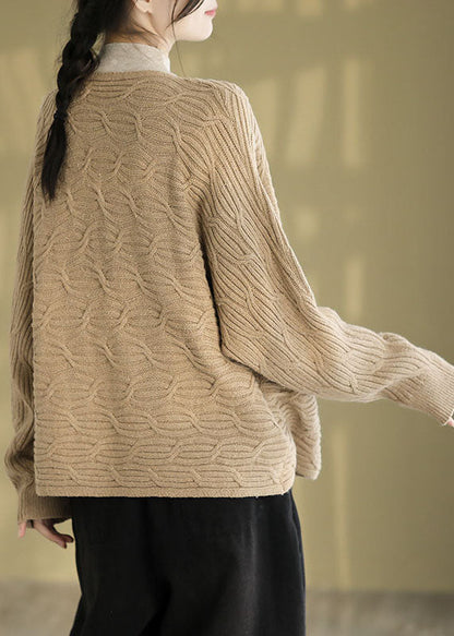 Well Tailored Sweater with a Graceful Silhouette