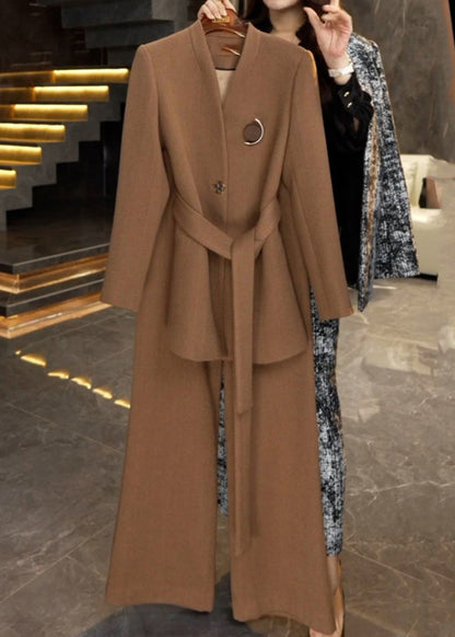 Well Tailored Pants with a Graceful Silhouette