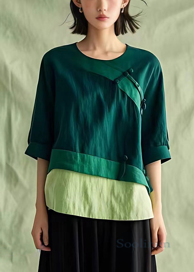 Sophisticated Blouse with a Clean Classic Look
