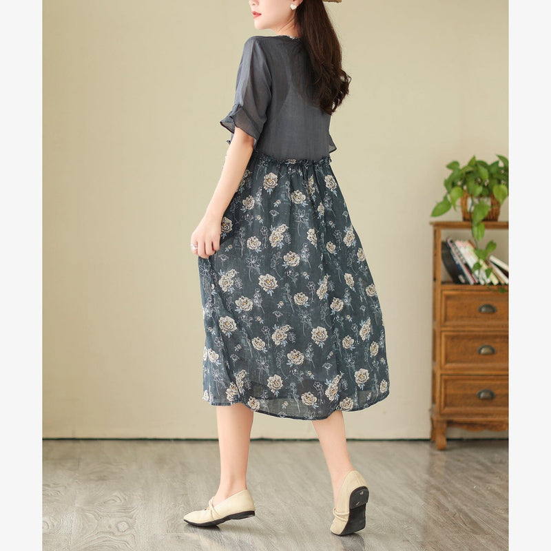 Beautifully Finished Dress in a Timeless Design