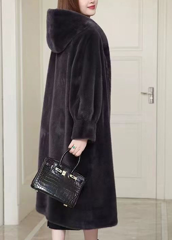 Gracefully Styled Coat for Any Occasion