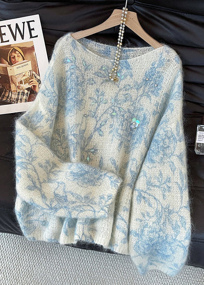 Well Tailored Sweater with a Graceful Silhouette