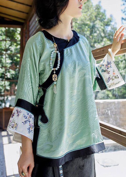 Gracefully Styled Shirt for Any Occasion