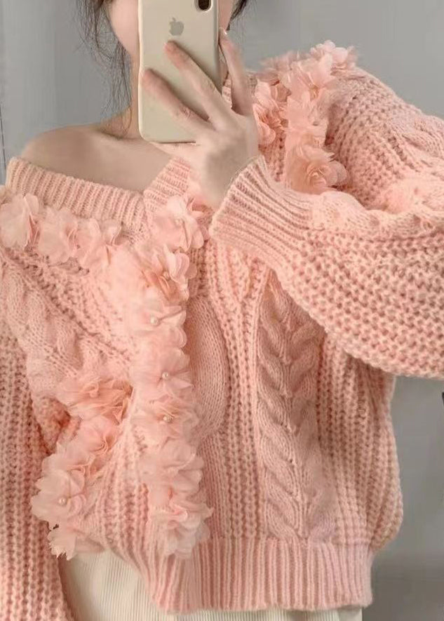 Well Tailored Sweater with a Graceful Silhouette