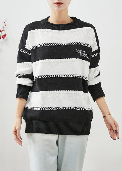 Effortlessly Elegant Top with a Timeless Design