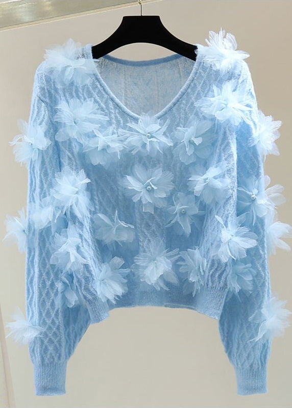Effortlessly Elegant Sweater with a Timeless Design