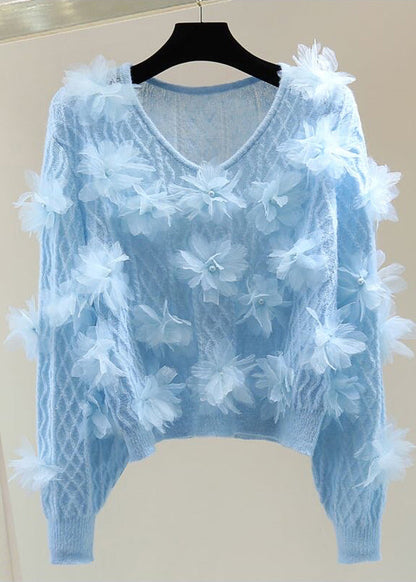 Effortlessly Elegant Sweater with a Timeless Design
