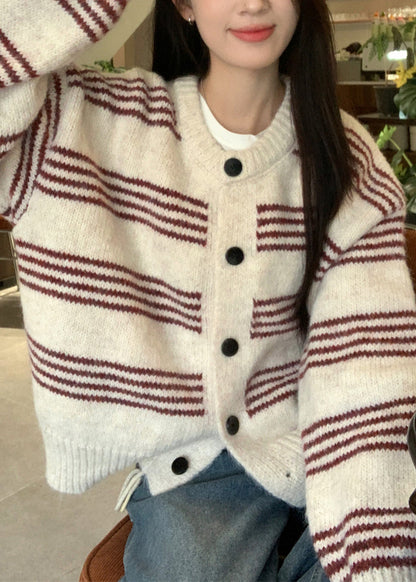 Elegantly Styled Cardigan for Everyday Wear