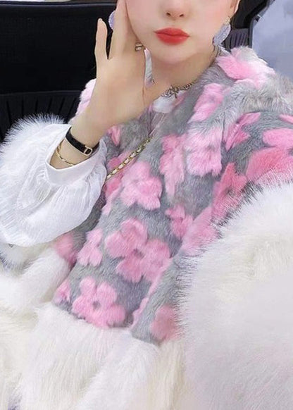 Well Tailored Coat with a Graceful Silhouette