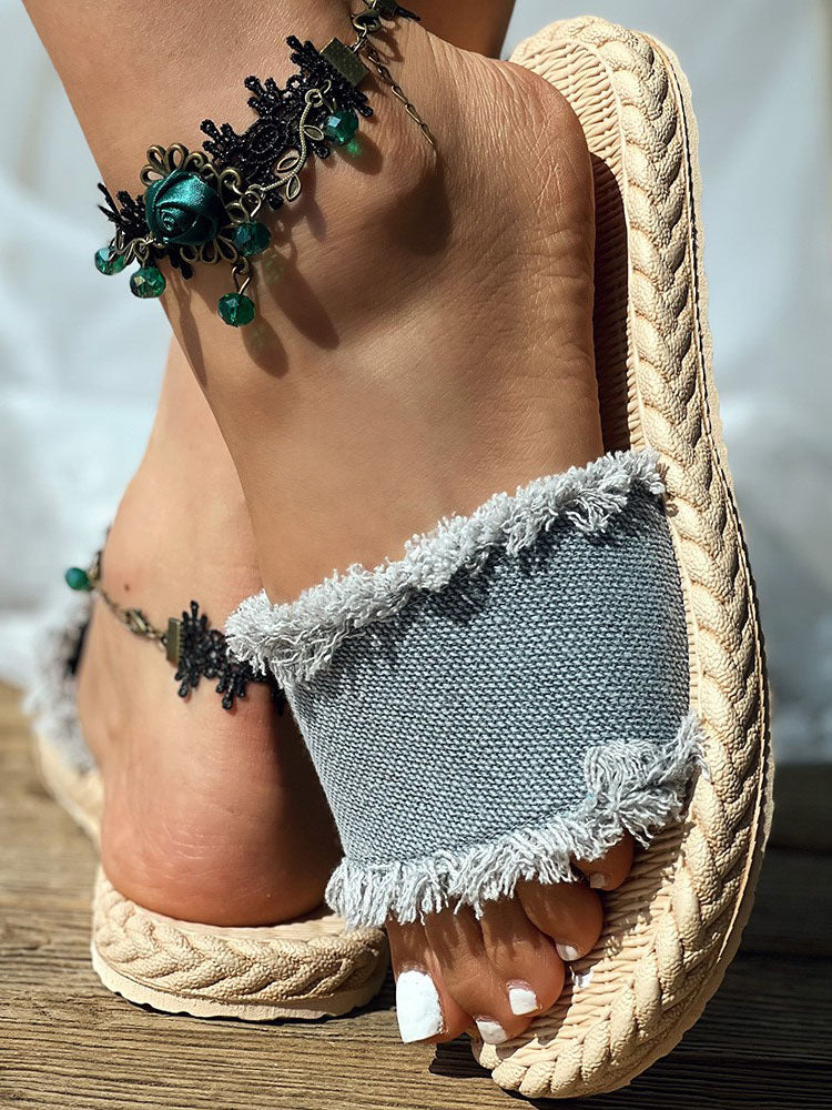 Graceful Orthopedic Sandals for Modern Look