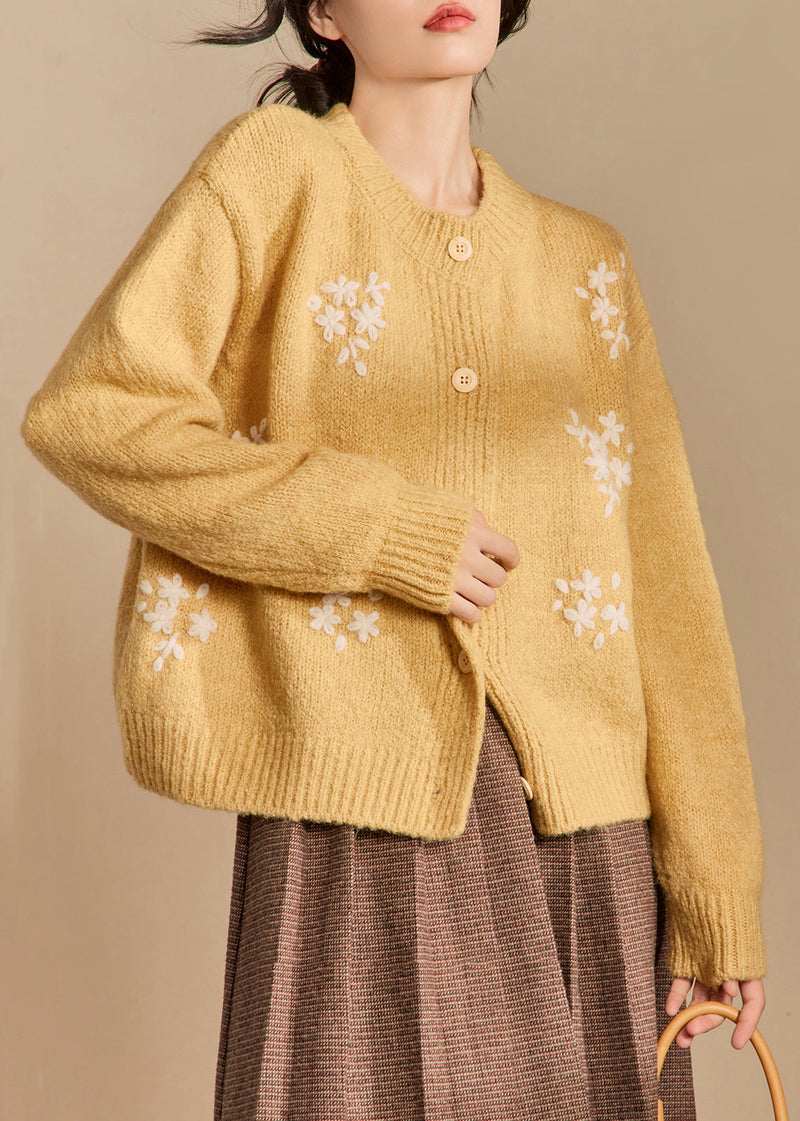 Effortlessly Elegant Cardigan with a Timeless Design
