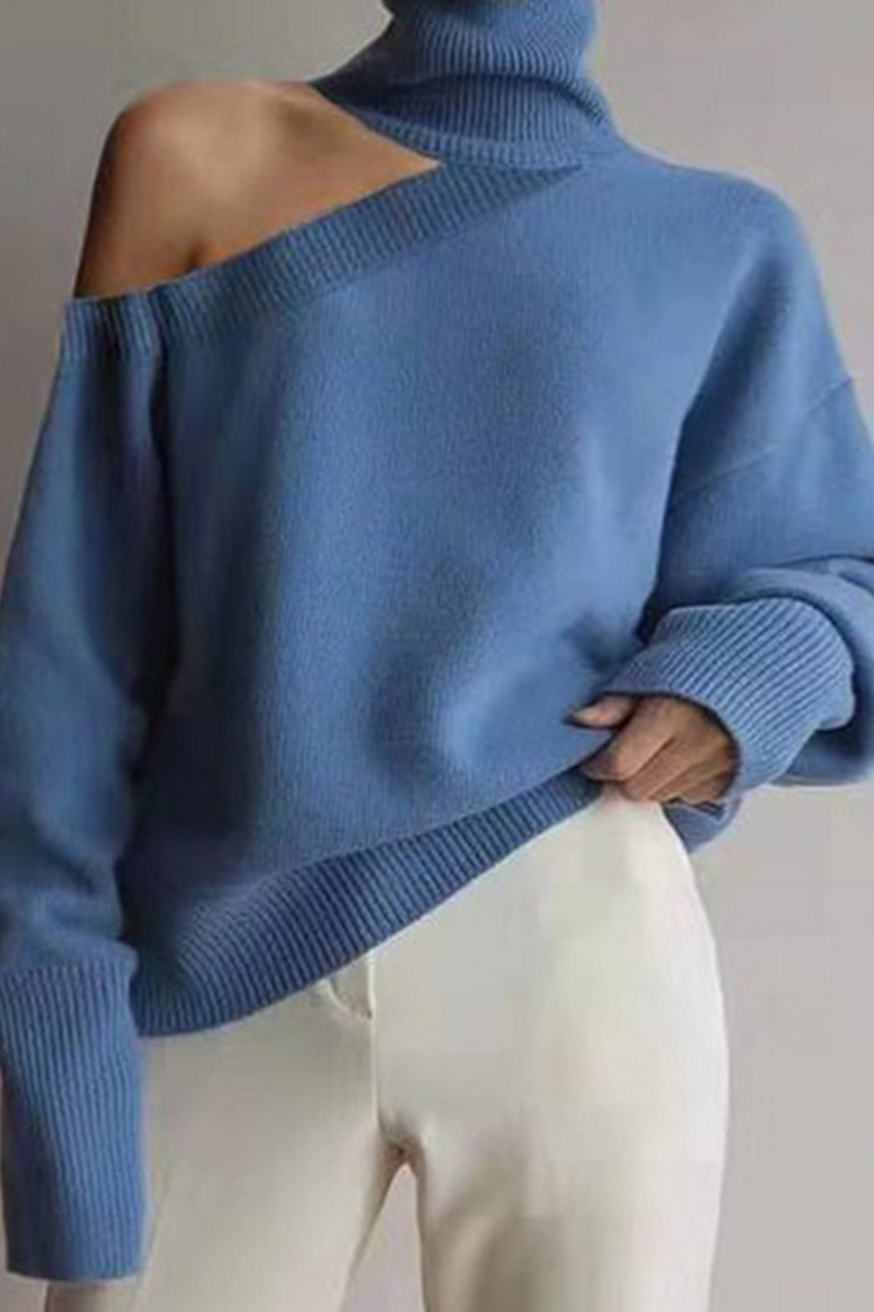 Beautifully Finished Sweater in a Timeless Design